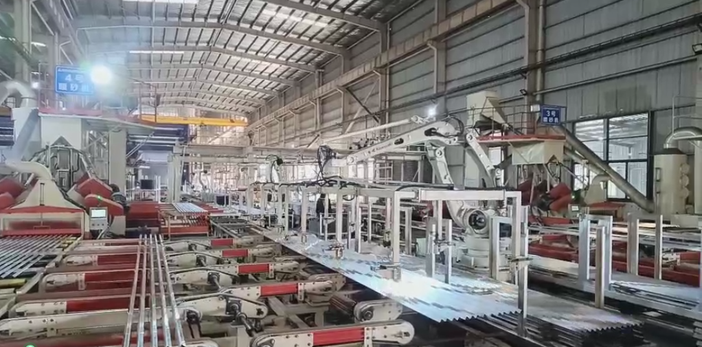 光伏邊框自動(dòng)裝框機(jī)器人